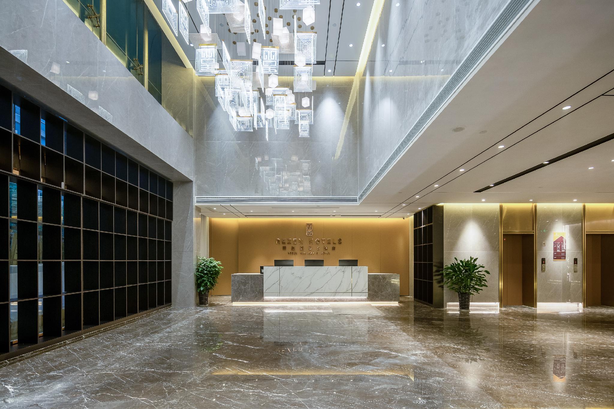 Rezen Holiday S Hotel (Chengdu South Railway Station) 6/18
