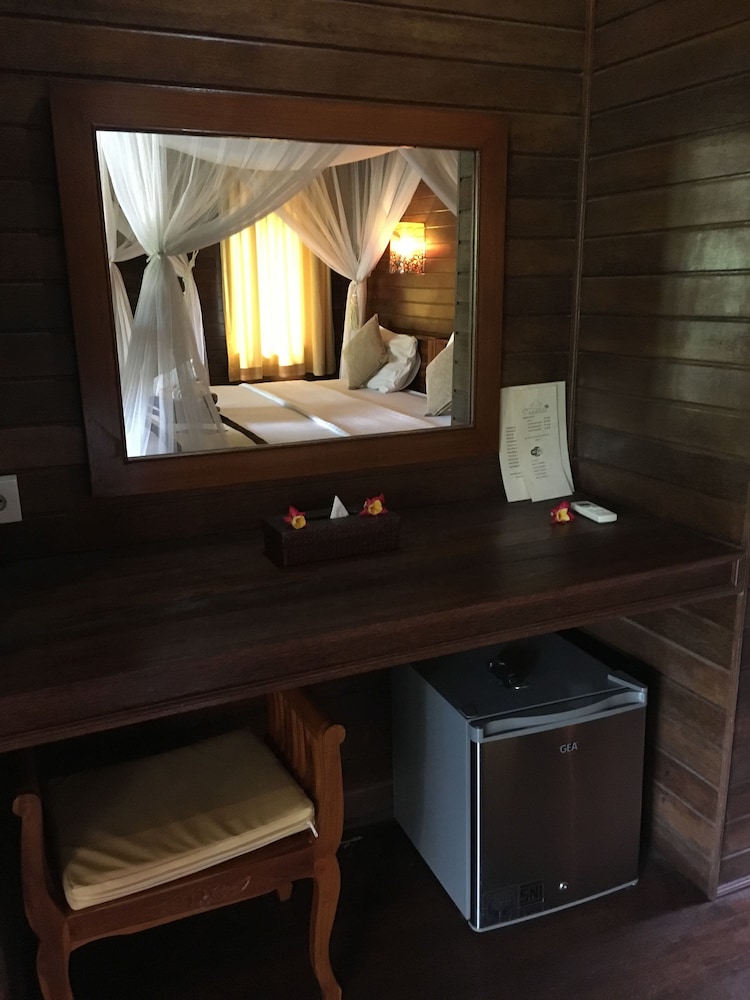 Cassava Bungalow 36/37
