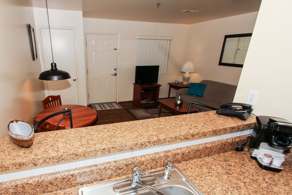 Affordable Corporate Suites of Lynchburg 24/61