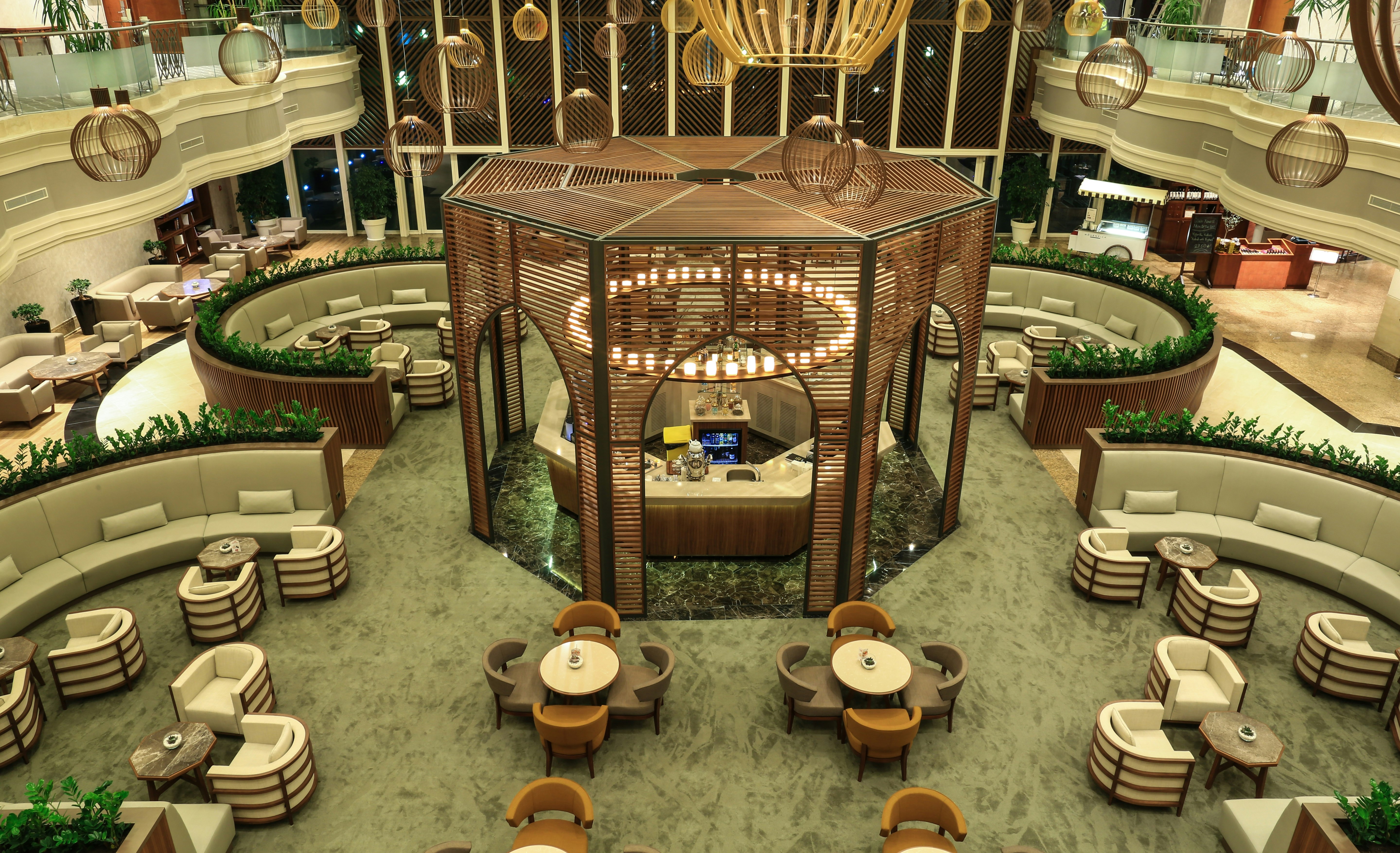 Adana HiltonSA 77/83