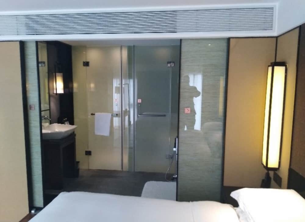 Gloria Plaza Hotel Dongsheng 42/42