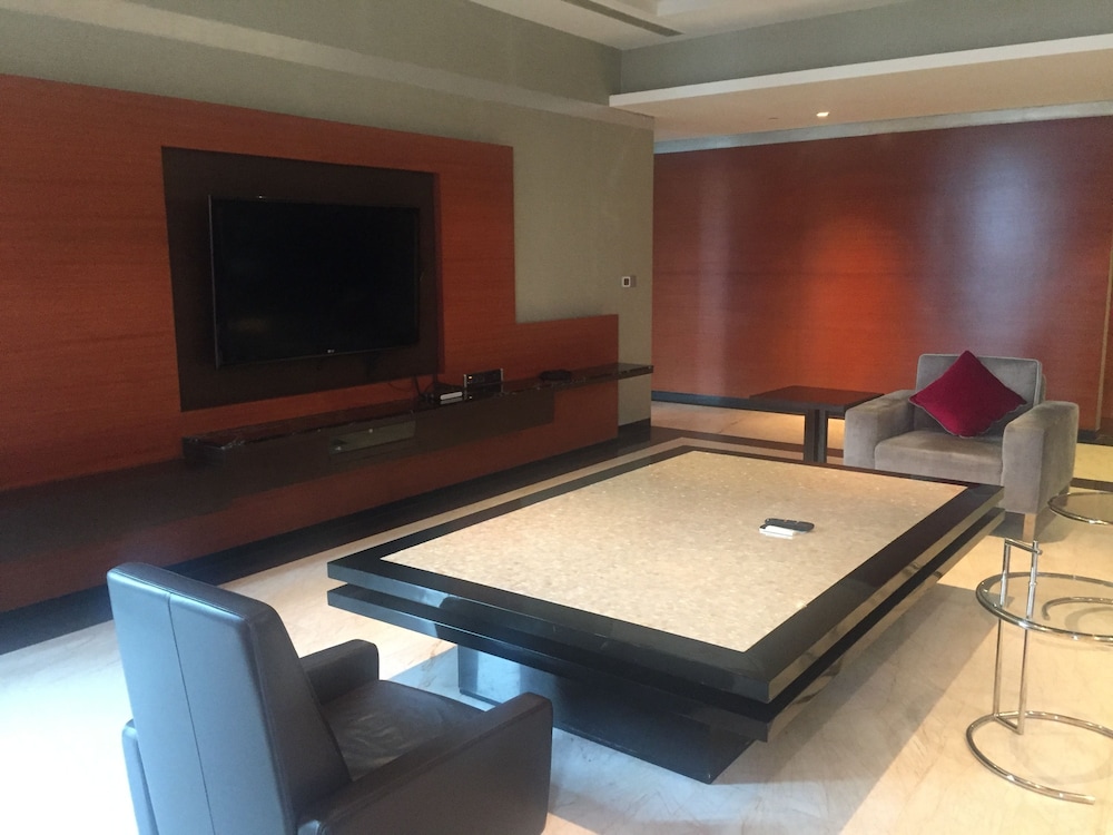 LE MERIDIEN COIMBATORE 26/40