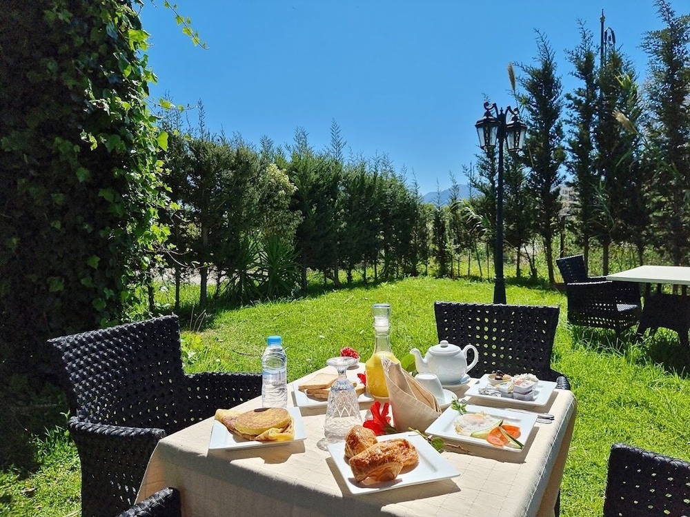 Hotel Al Yacouta 23/34