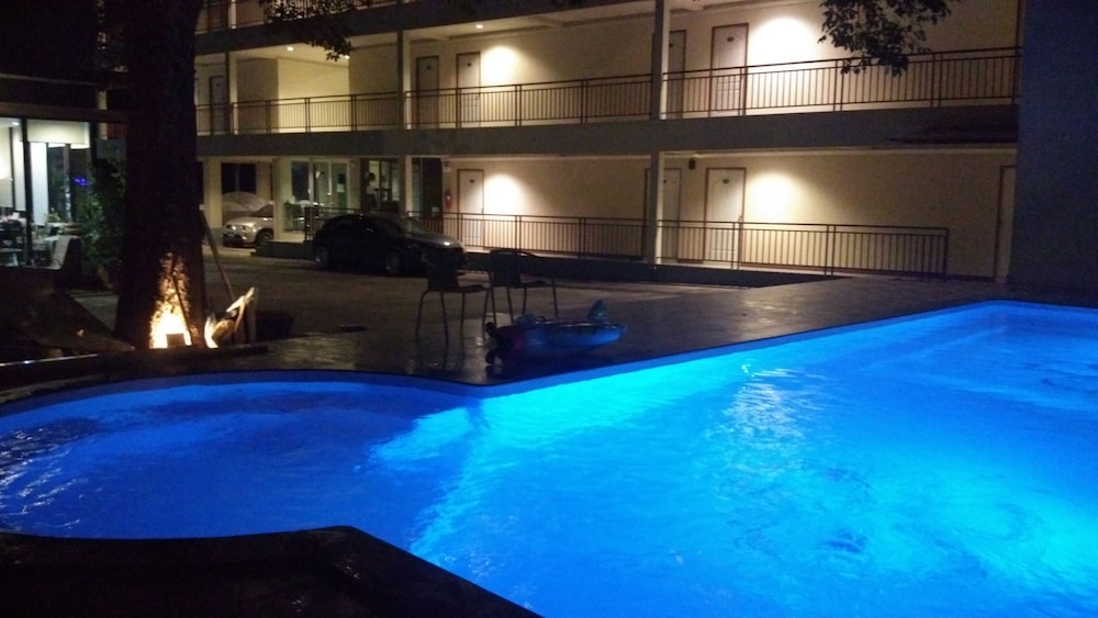 Ap Apartment 8/54