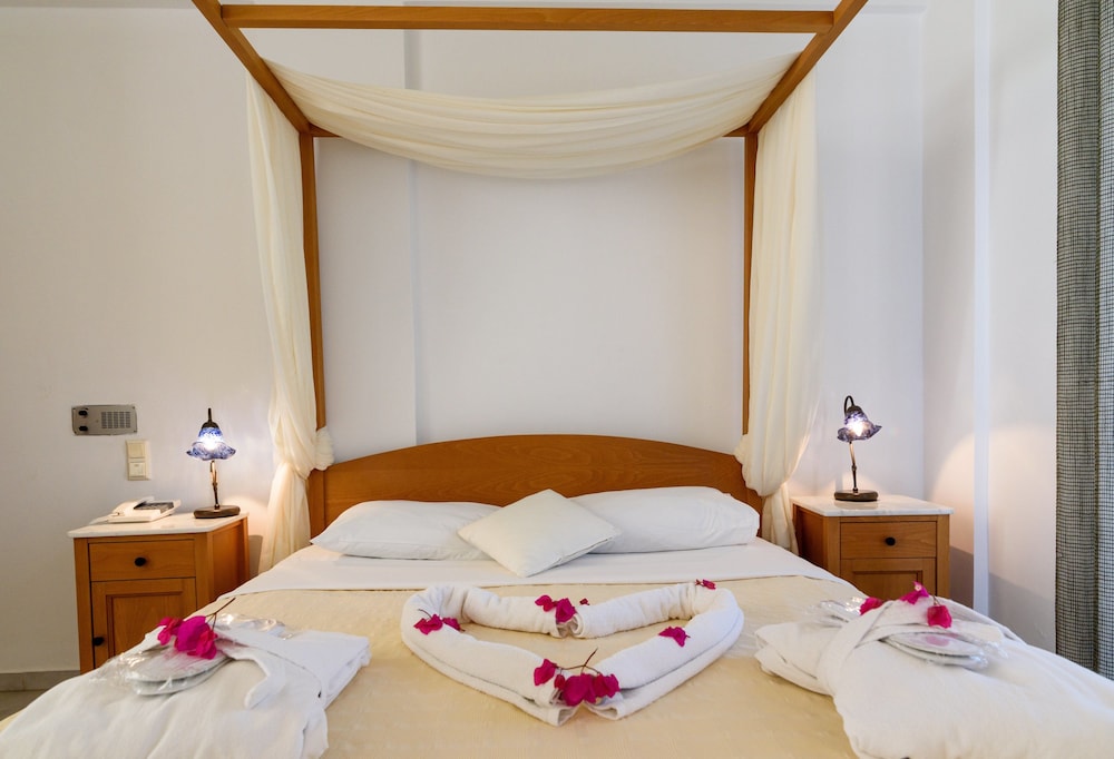 Antinea Suites and Spa 32/75