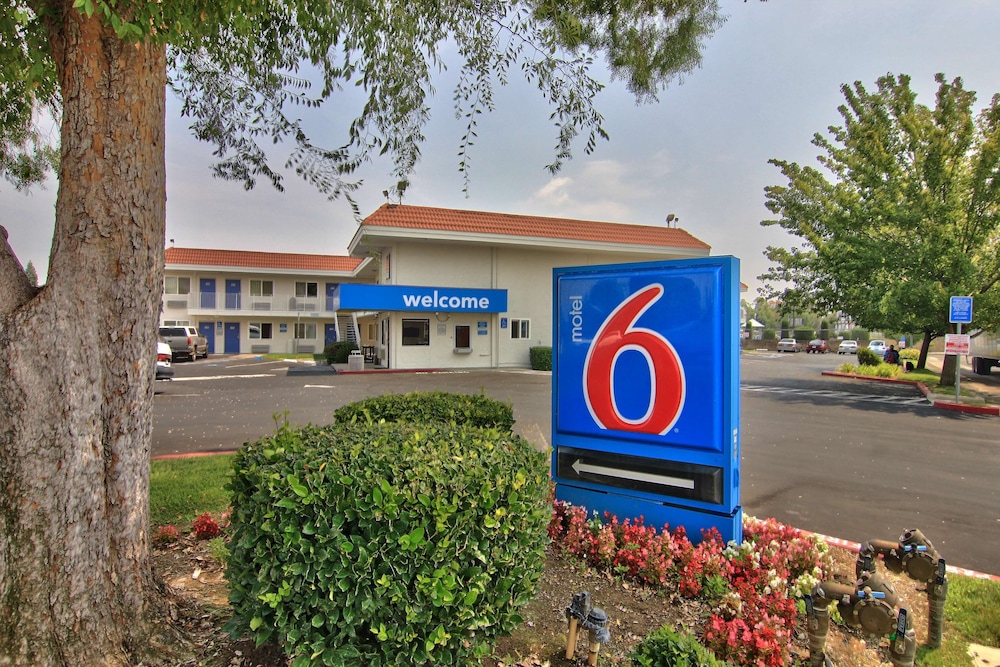 Motel6 Sacramento, CA - North 9/59