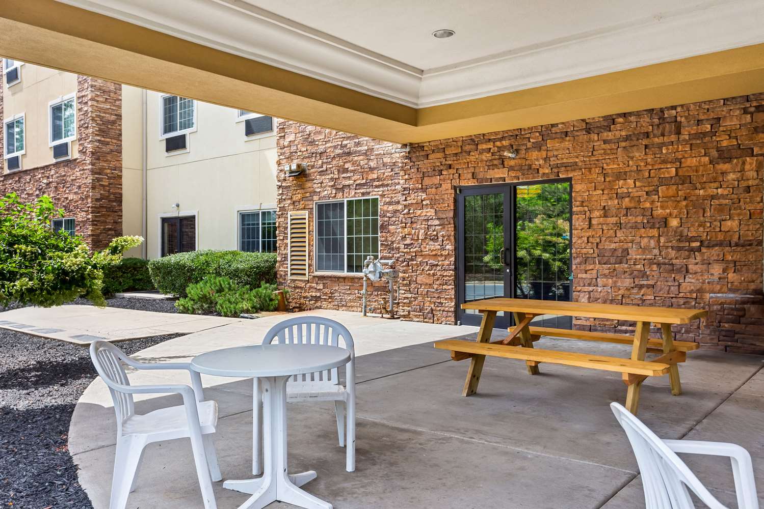 Comfort Suites Grayslake Near Libertyville North 19/25