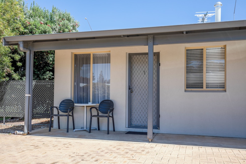Esperance Bay Holiday Park 2/50