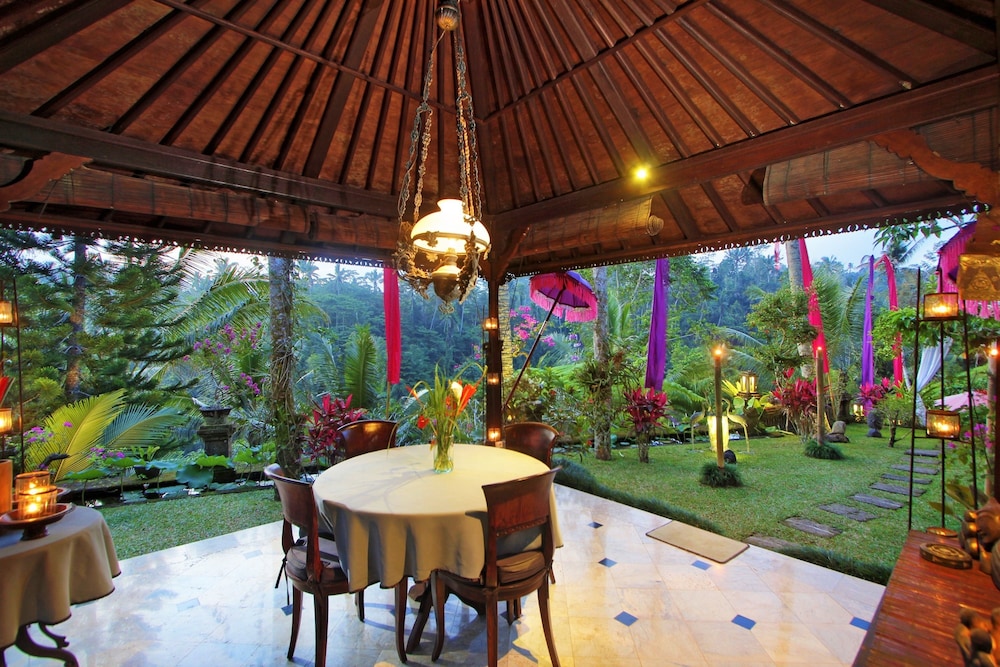 The Mahogany Villa 28/50