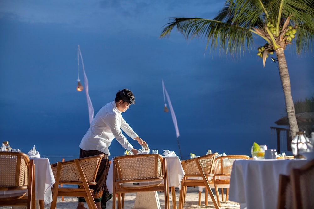 Lembongan Beach Club 8/50