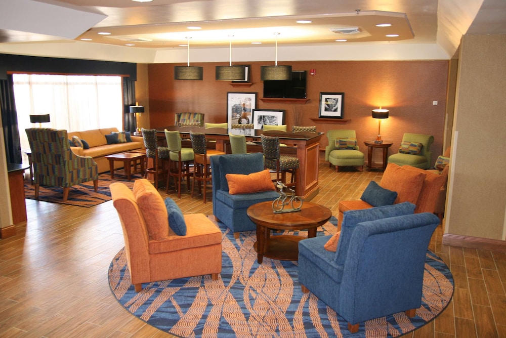 Hampton Inn Hutchinson 30/40