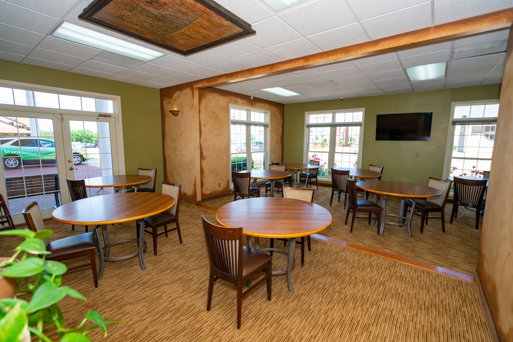 Angel Inn Near IMAX, a Travelodge by Wyndham 36/50