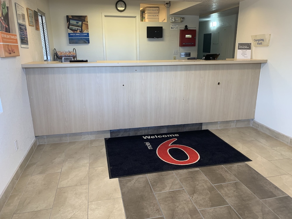 Motel6 Grants, NM 12/68