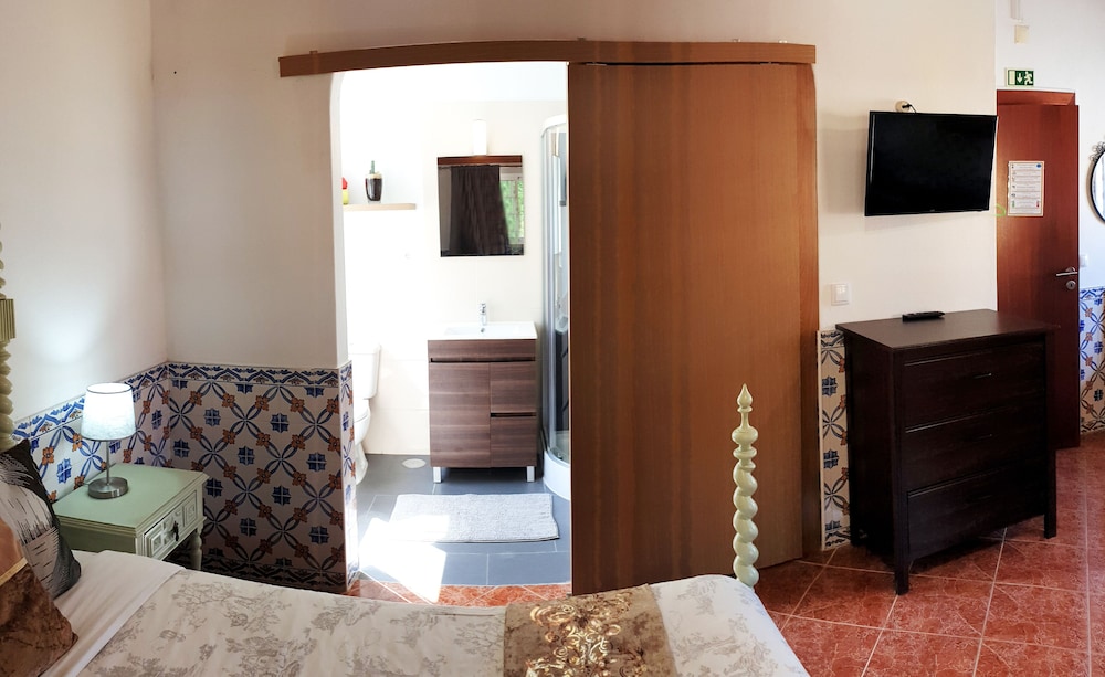 The Hostel Of Alcobaça 38/50