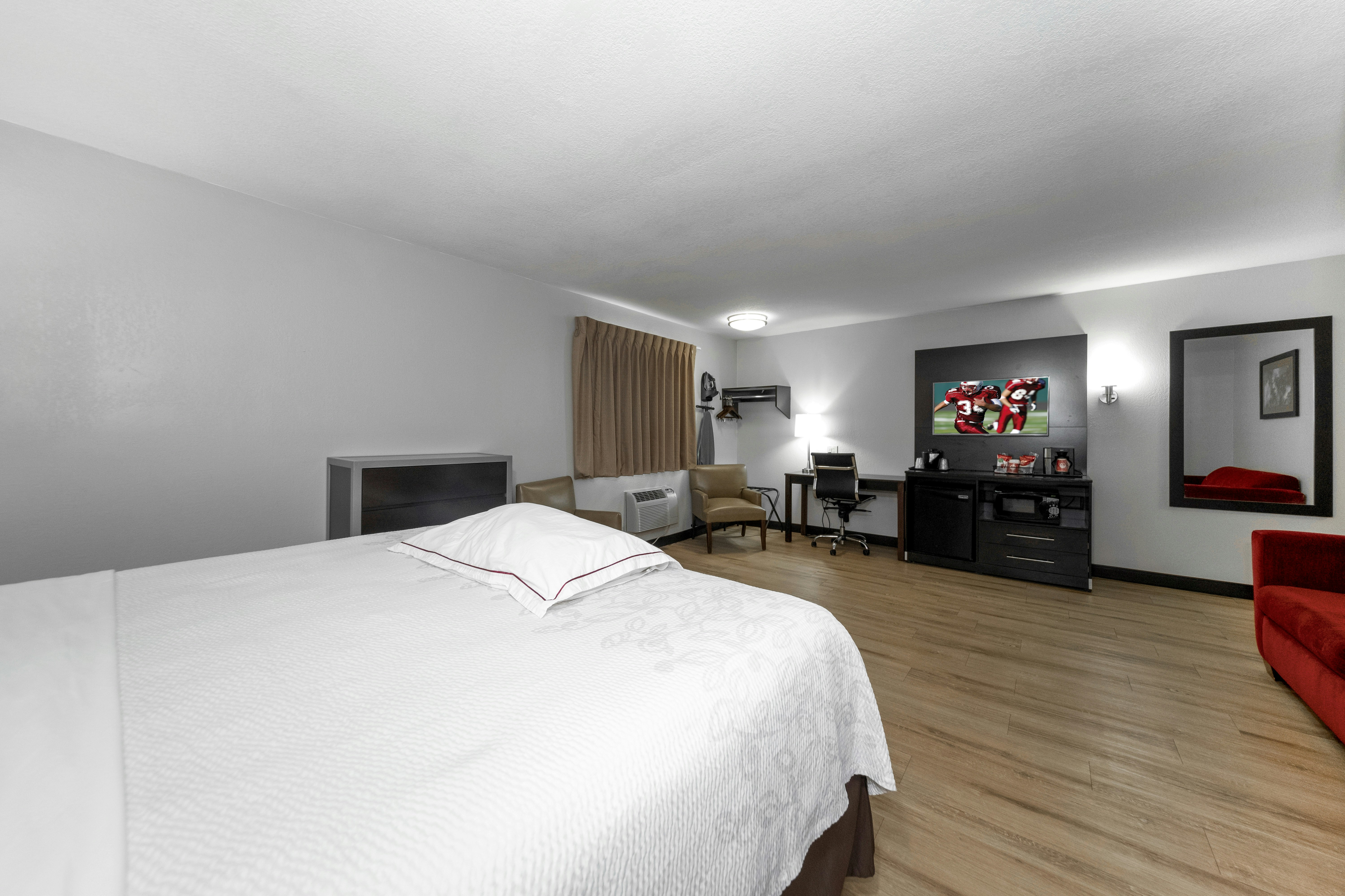 Red Roof Inn Plus Huntsville 11/33
