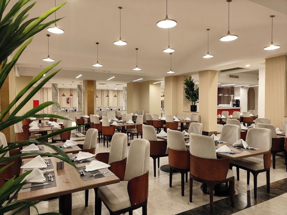 restaurant cafeteria