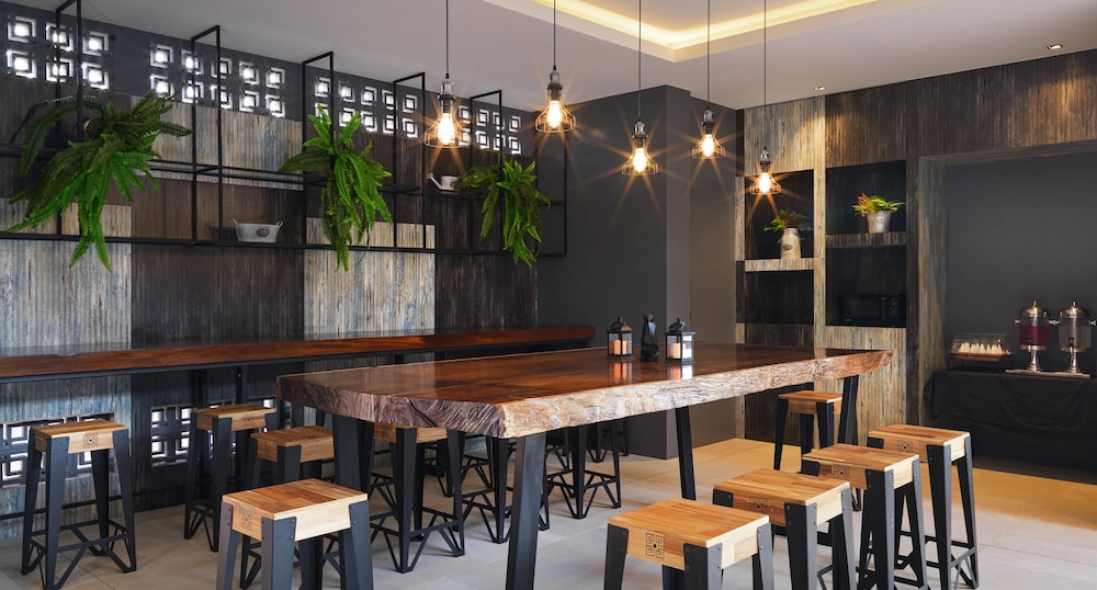 PRIME TOWN - Posh & Port Hotel PHUKET 35/45