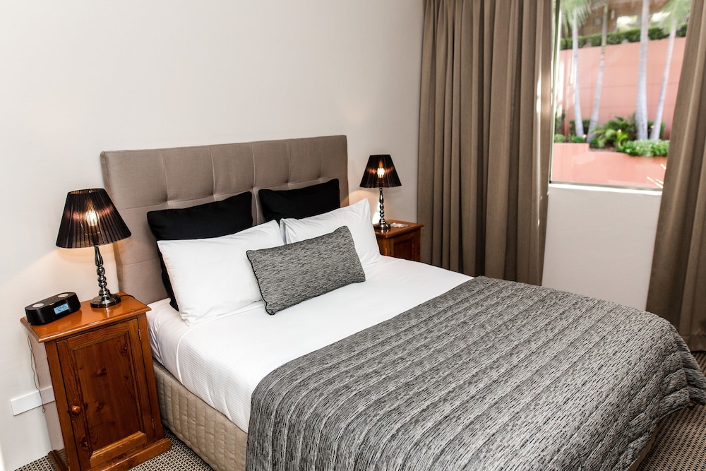 1 BEDROOM, APARTMENT