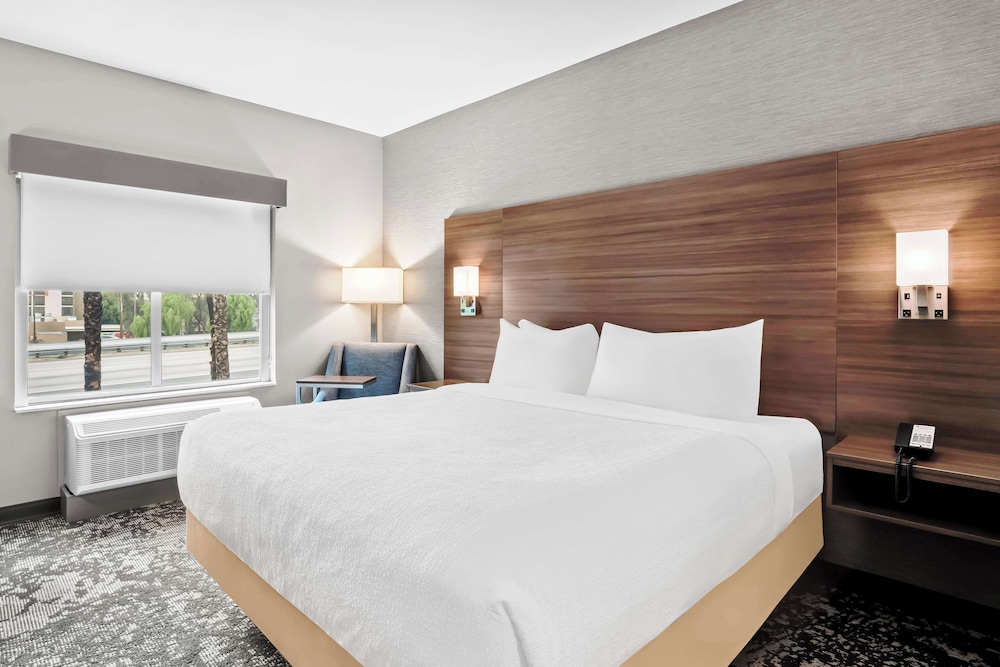 Room at Best Western San Bernardino Hotel, CALIFORNIA CITY - CA