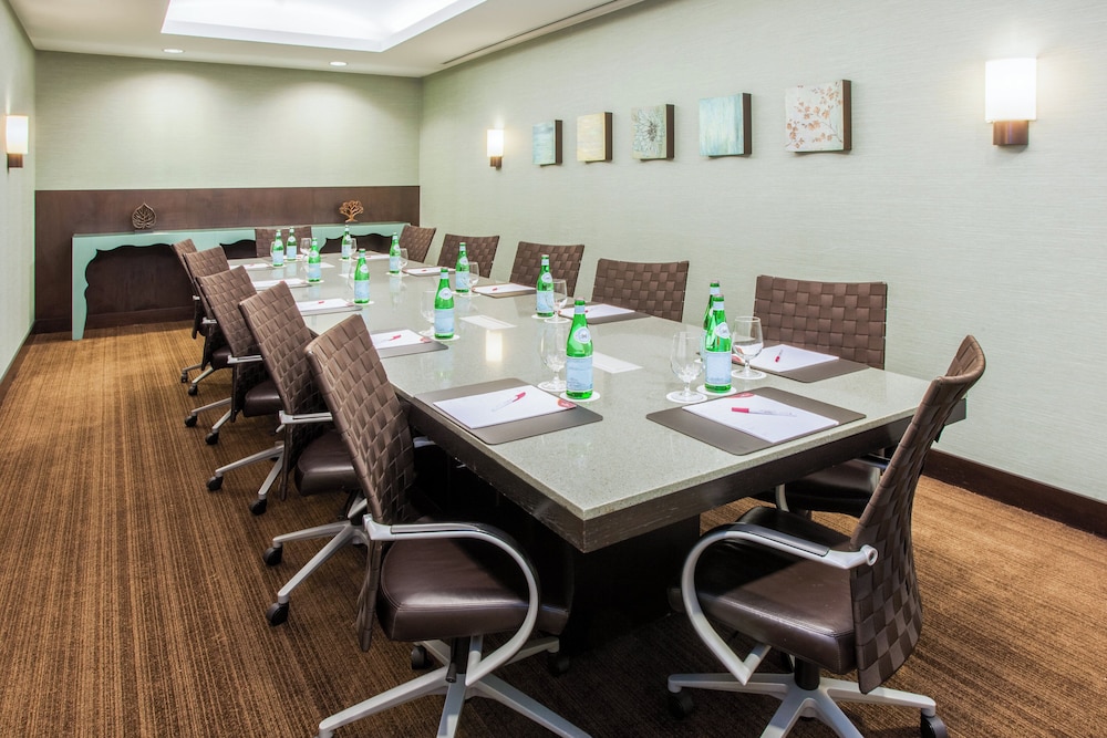 CROWNE PLAZA LOMBARD DOWNERS GROVE 62/74