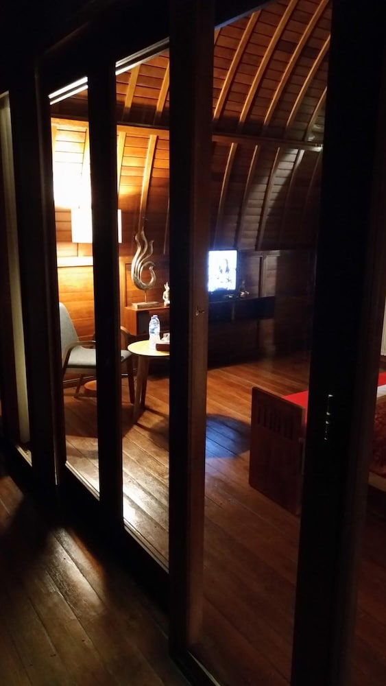 The Lumbung Wood Villa 19/39