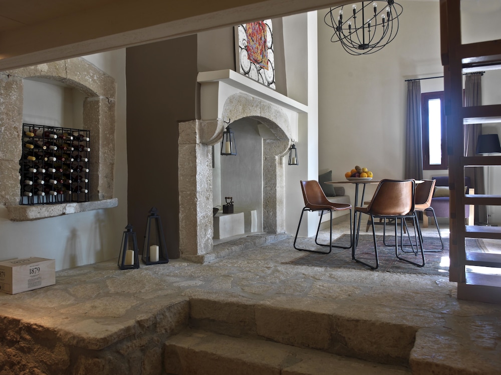 Scalani Hills Residences 10/34
