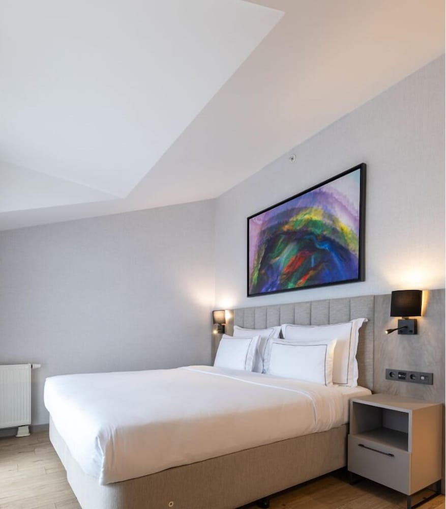 PREMIUM, SUITE, TERRACE