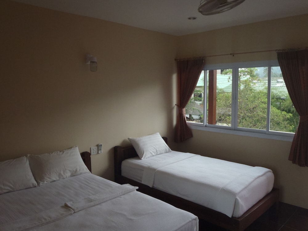 Silver Sands Beach Resort 15/100