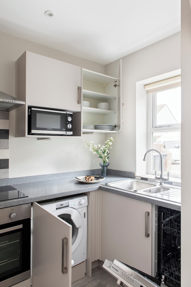 SACO Reading - Castle Crescent 63/64