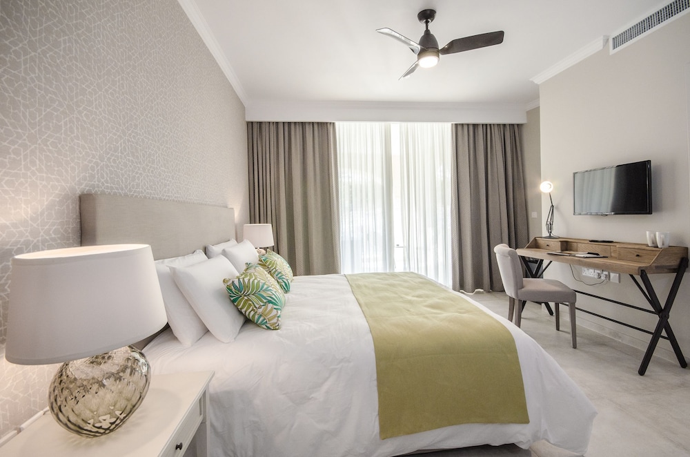 Cesca Boutique Hotel 23/30