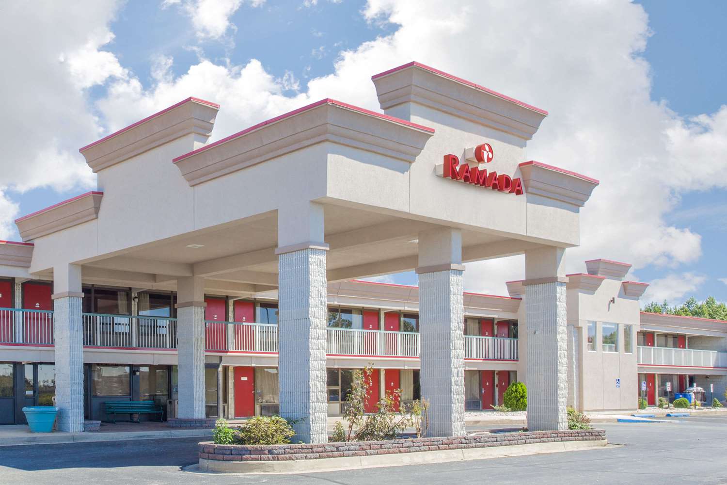 Ramada by Wyndham Edgewood Hotel & Conference Center 2/20