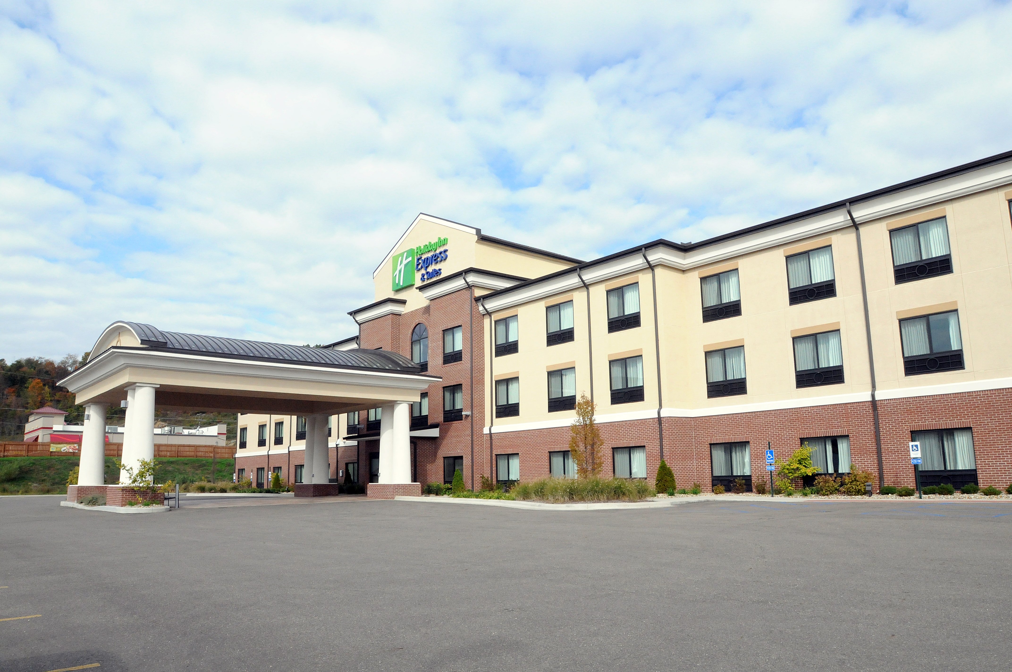 Holiday Inn Express Hotel And Suites Cambridge 2/45