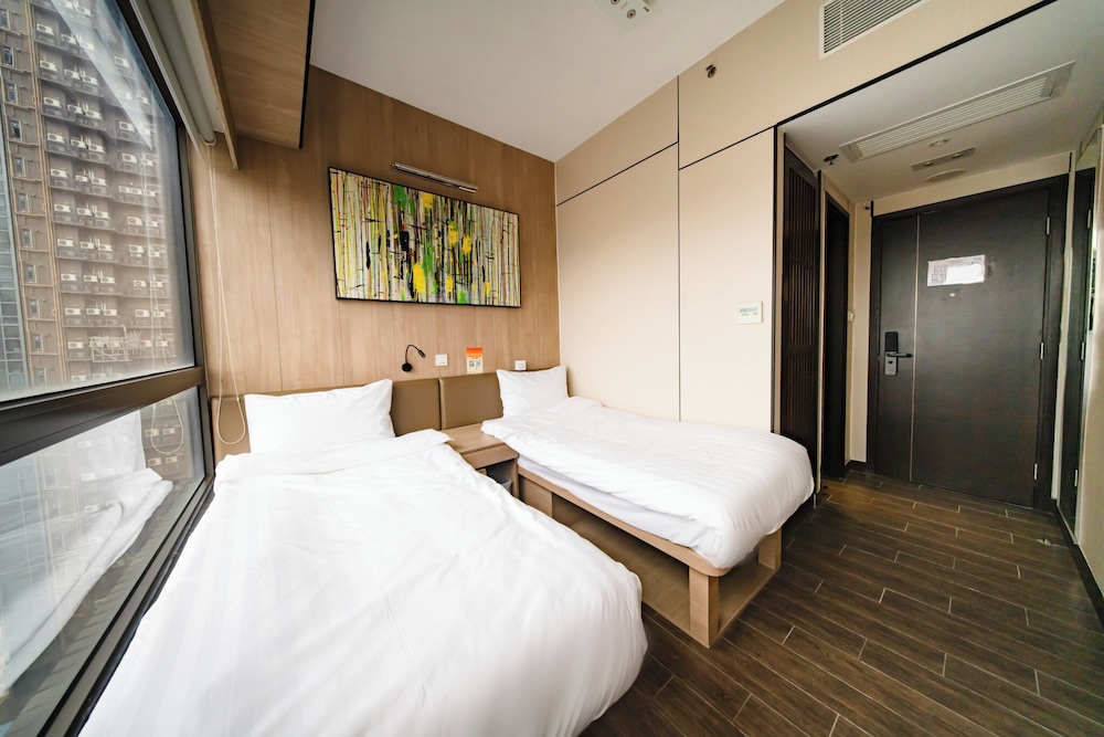 MIJ (Kai Tak) Hotel 23/64