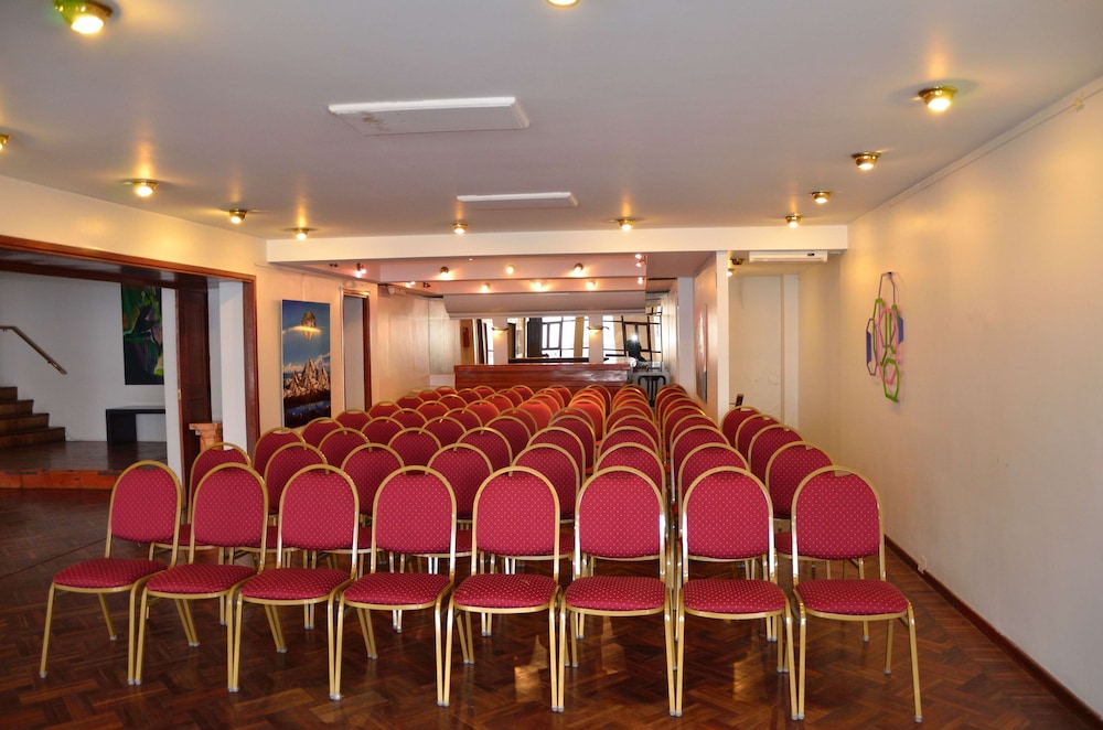 Hotel Colonial Salta 38/50