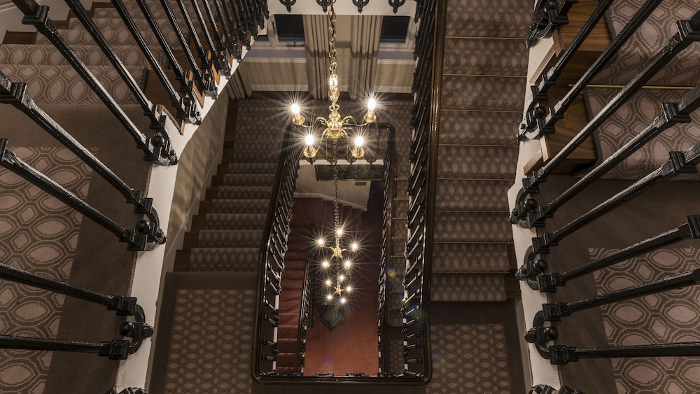 Sloane Place 23/45
