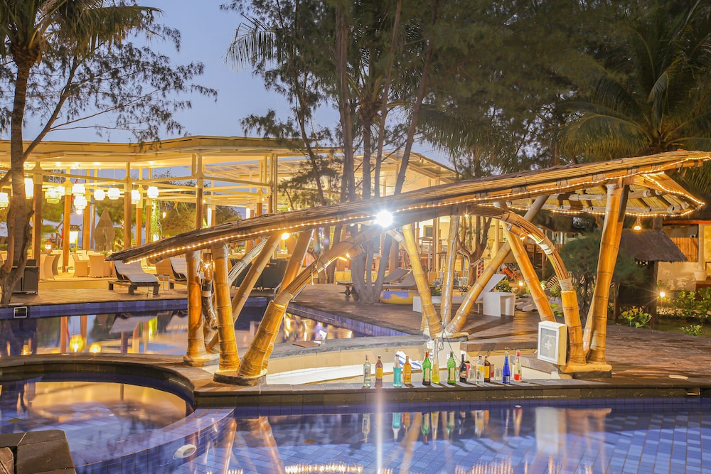 Jambuluwuk Oceano Resort Gili Trawangan 12/76