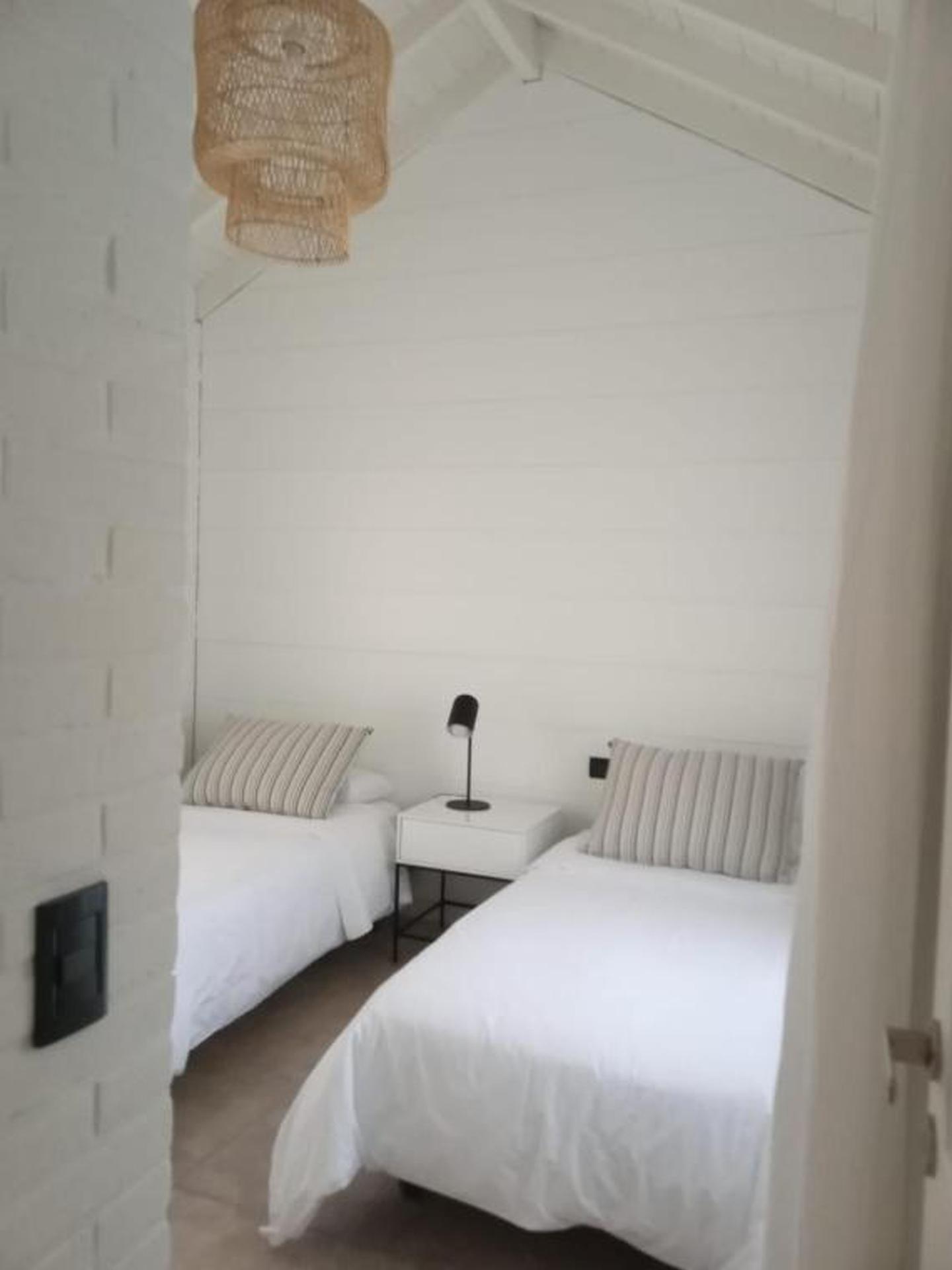 Hotel Carilo Hills 6/23