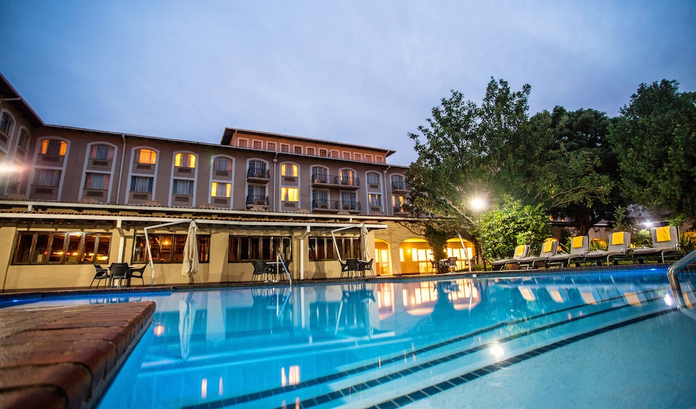 Garden Court Or Tambo International Airport 2/50