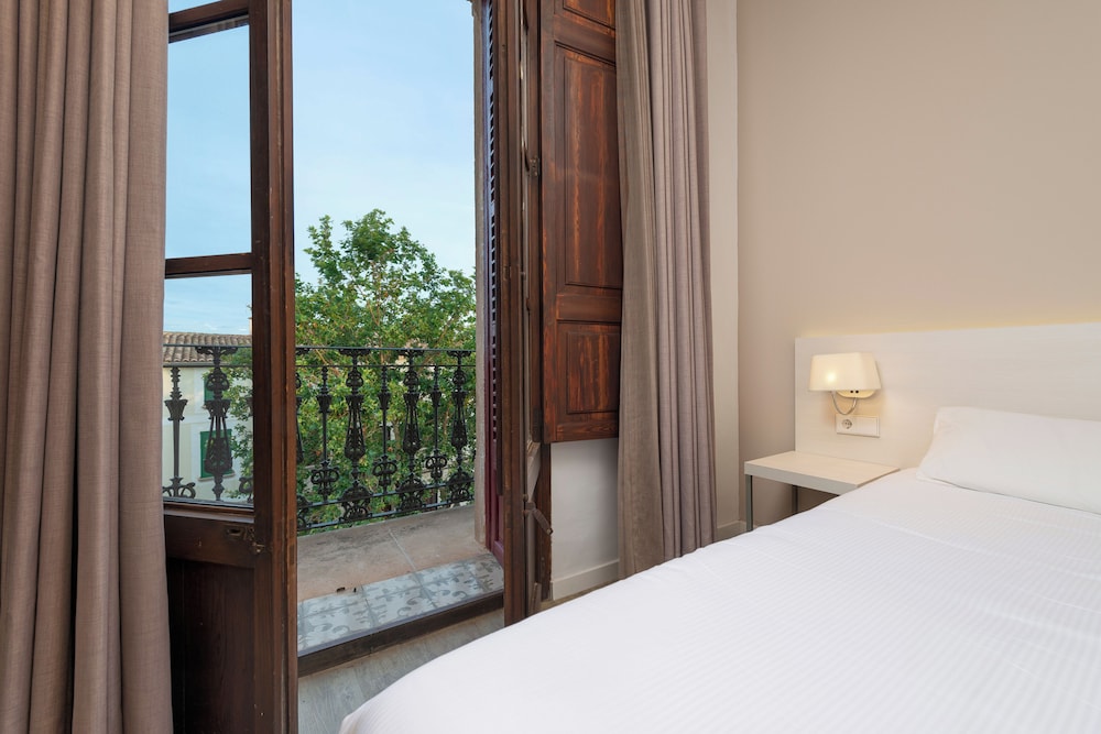 Premium, Twin Beds, Balcony