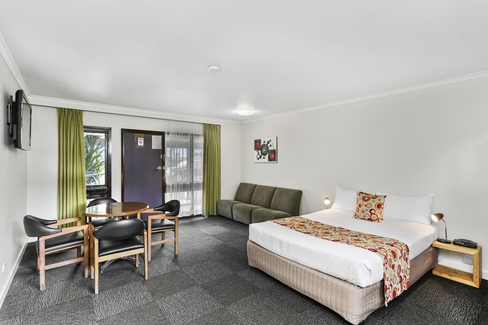 Botanical Hotel 15/36