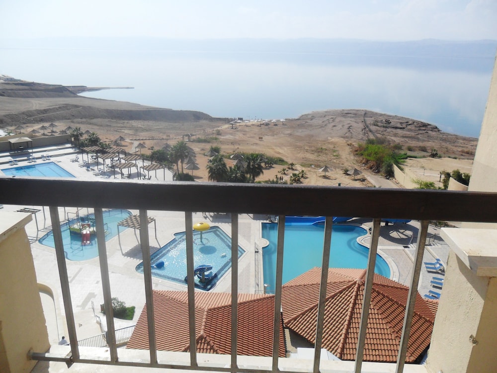 Dead Sea Spa 62/64
