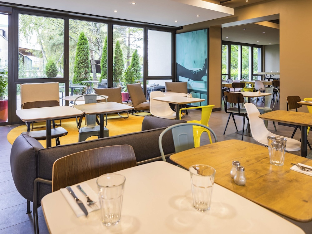 ibis Zurich Messe Airport 44/66