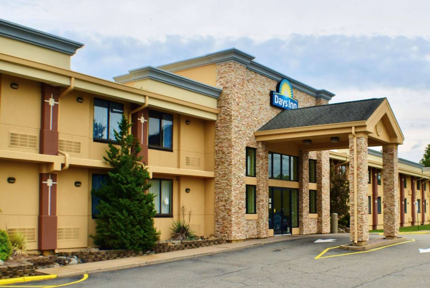 Days Inn by Wyndham Wayne 2/23