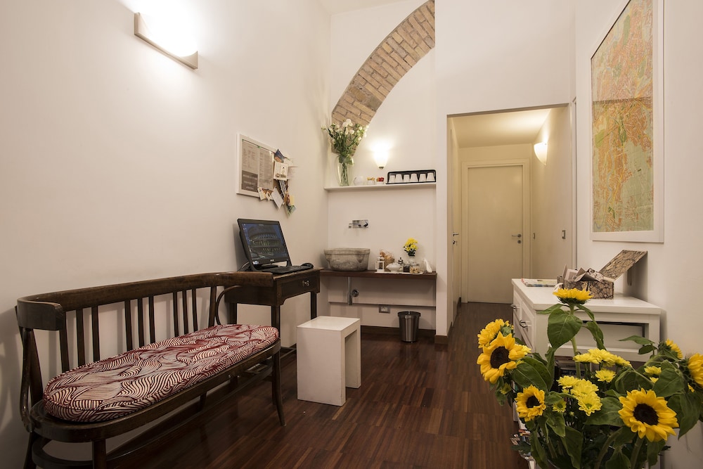Arco Del Lauro Bed & Breakfast 19/25