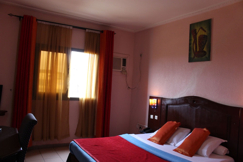 Tou'Ngou Hotel 17/50