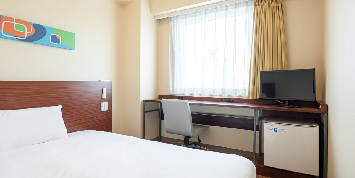 ROOM, DOUBLE BED