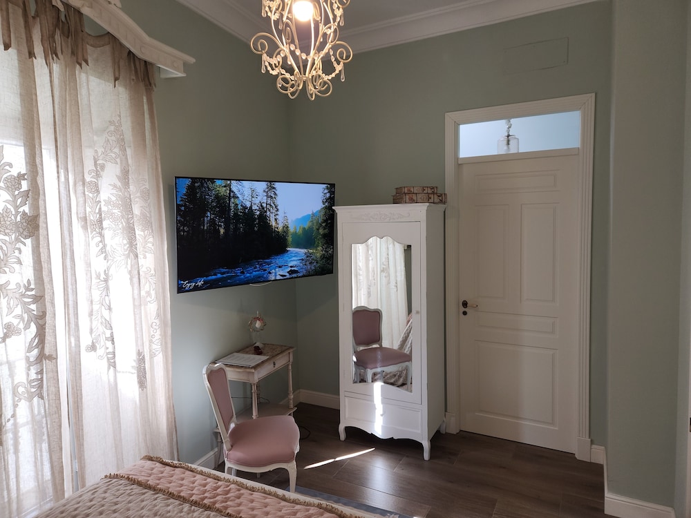 Hotel Boutique IULIA 5 Estrellas 40/50