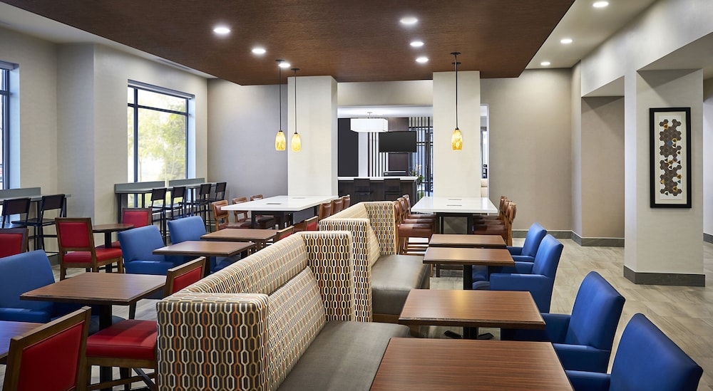 Holiday Inn Express Niagara On the Lake 40/56