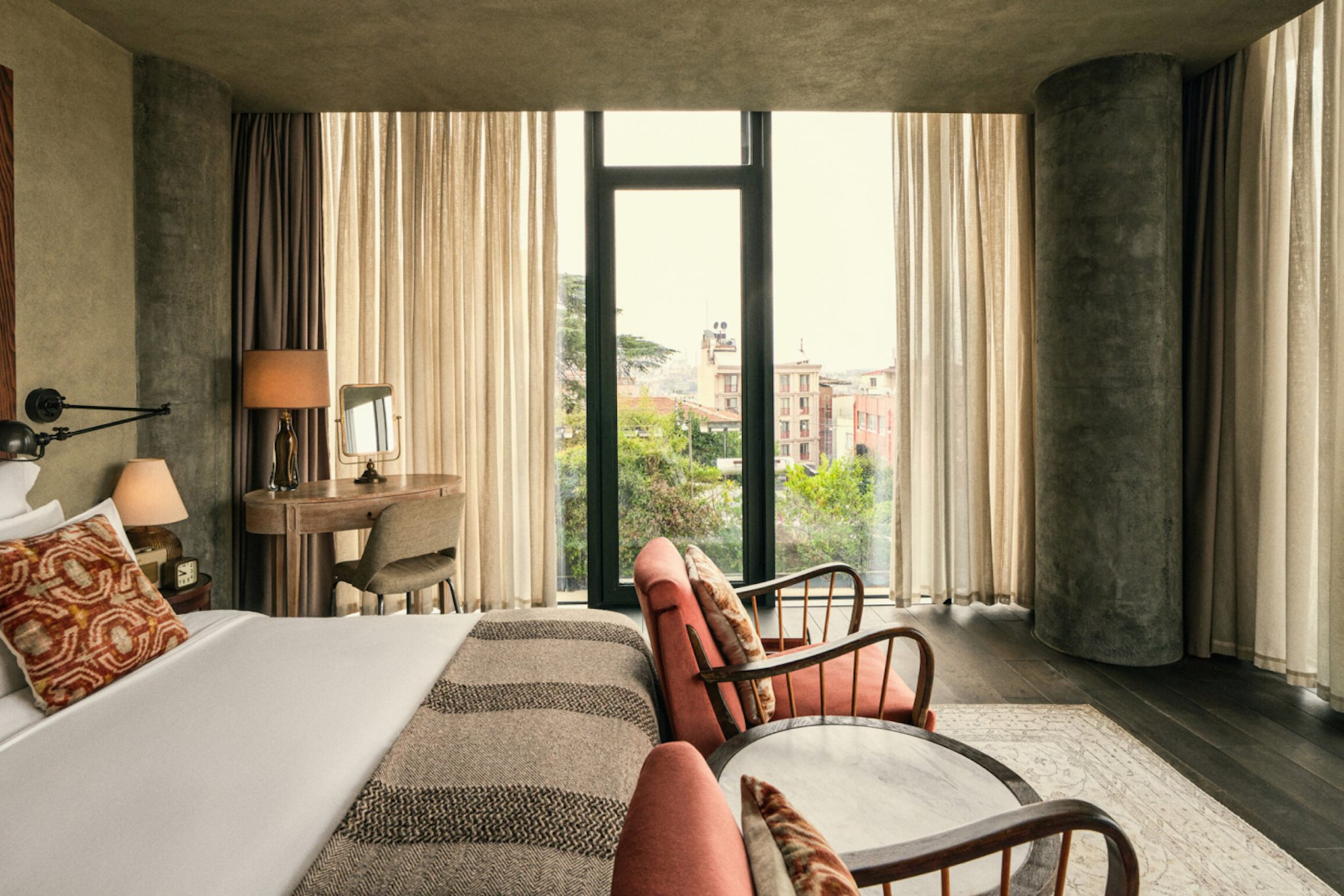 Medium Room-