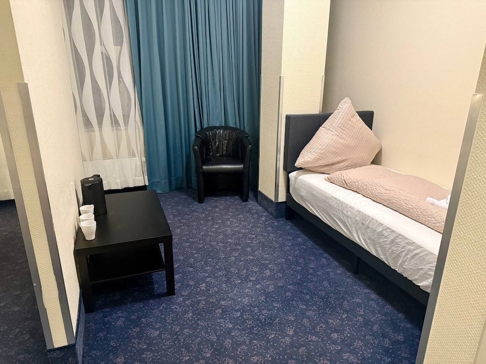 Hotel Mirage Neuss 67/78